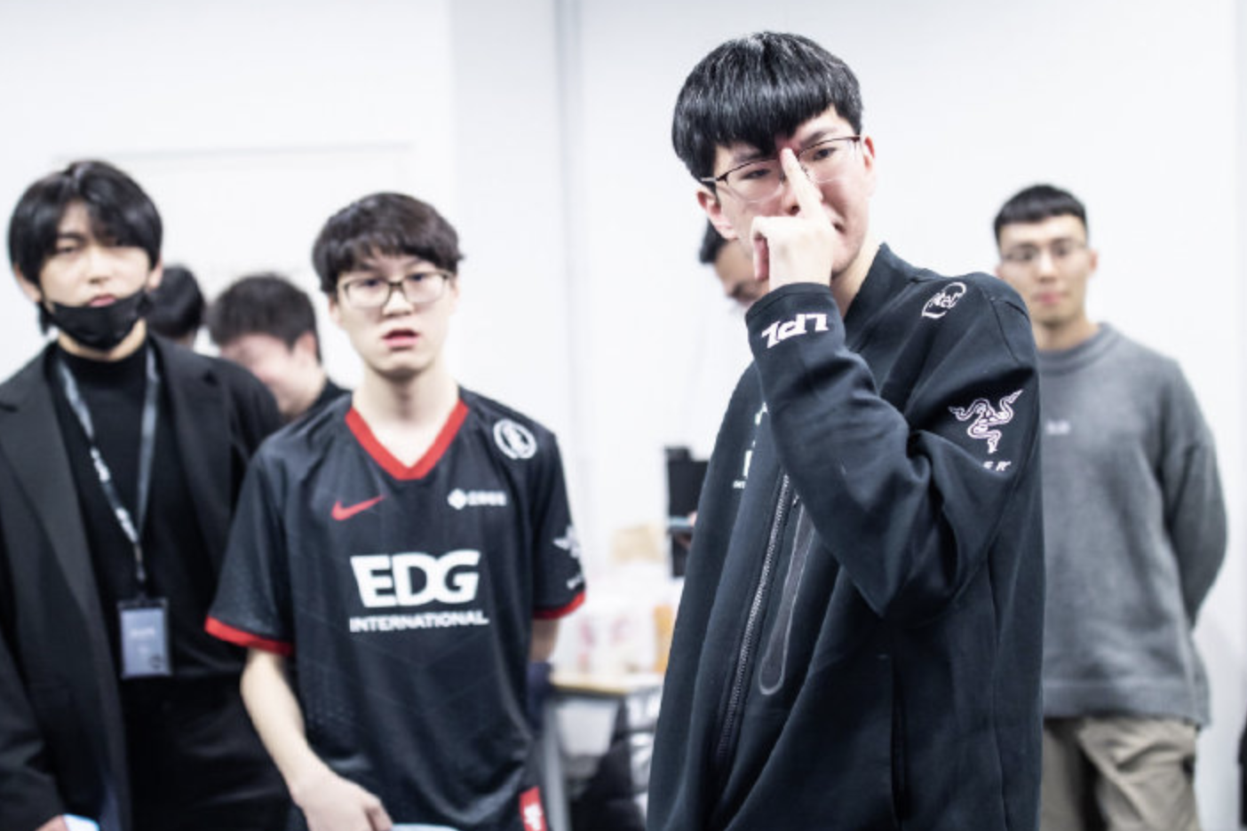 RGE强势LGD，Viper高光表现