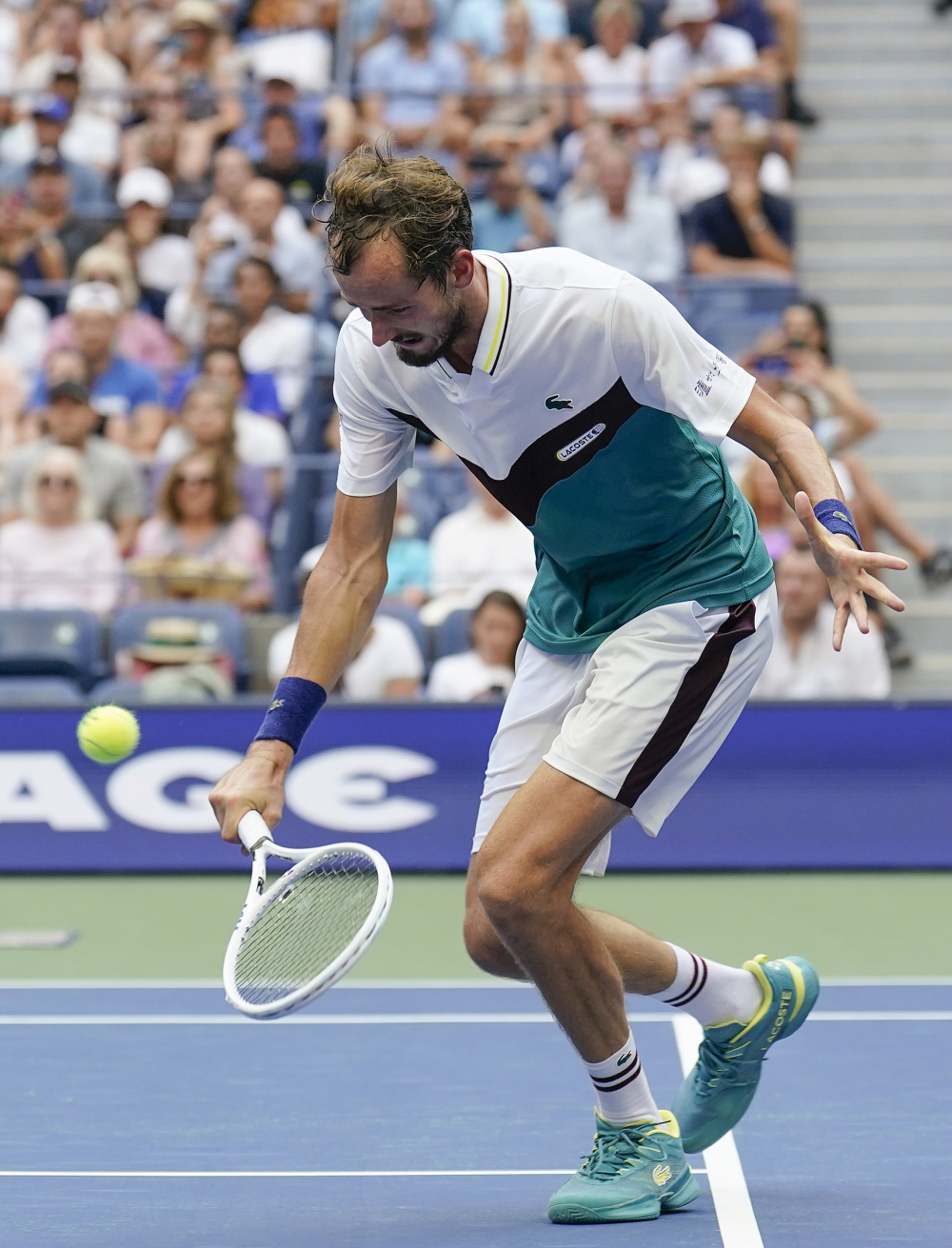 美网逆转拉沃尔杯，梅德韦杰夫惊艳四座