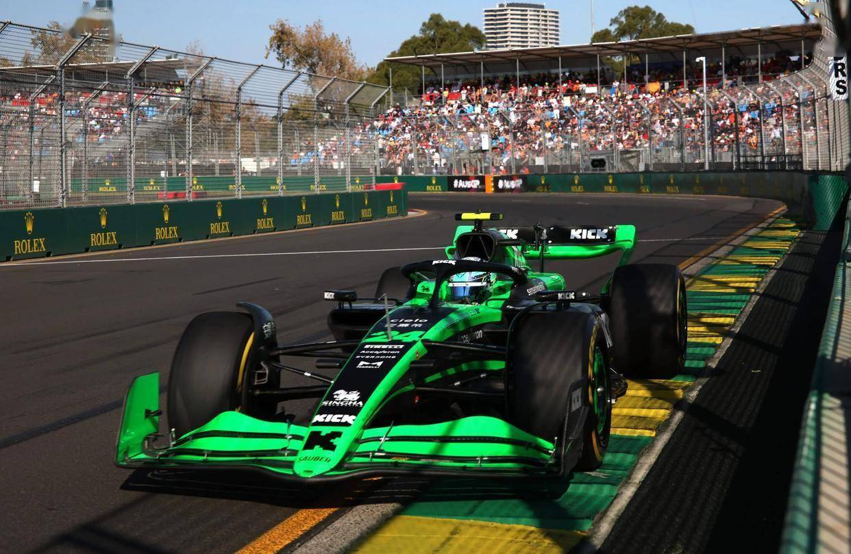 红牛车队绝杀索伯车队,周冠宇惊艳四座 红牛车队绝杀索伯车队,周冠宇惊艳四座