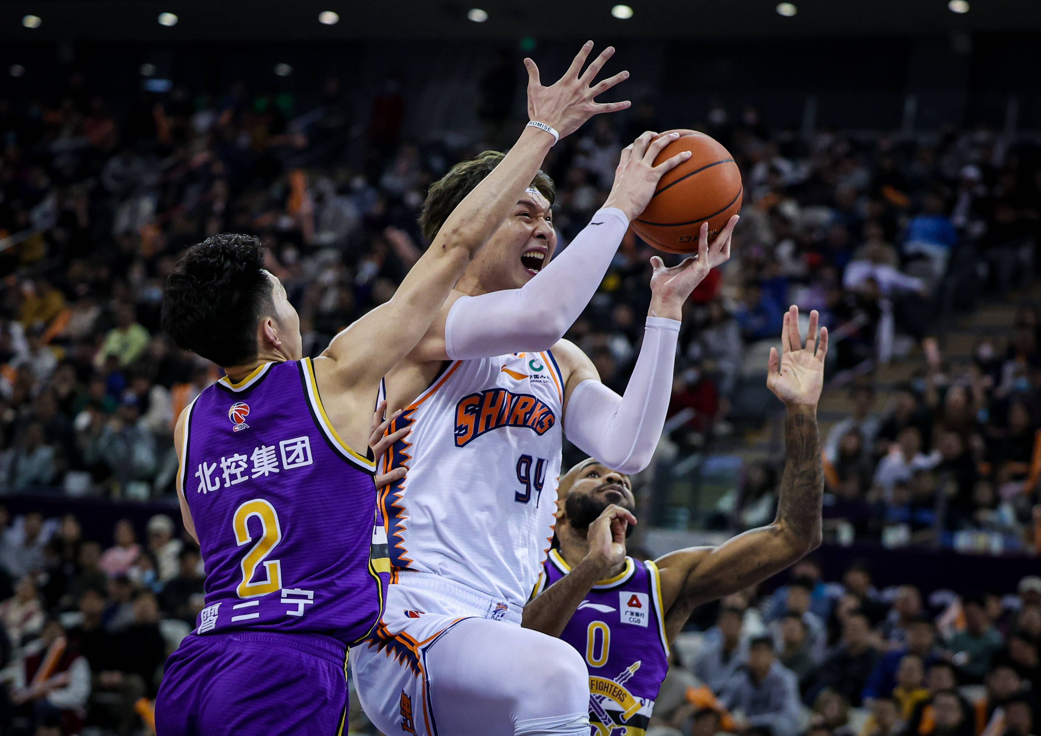 山西队翻盘国王,王哲林扛起全队 山西队翻盘国王,王哲林扛起全队