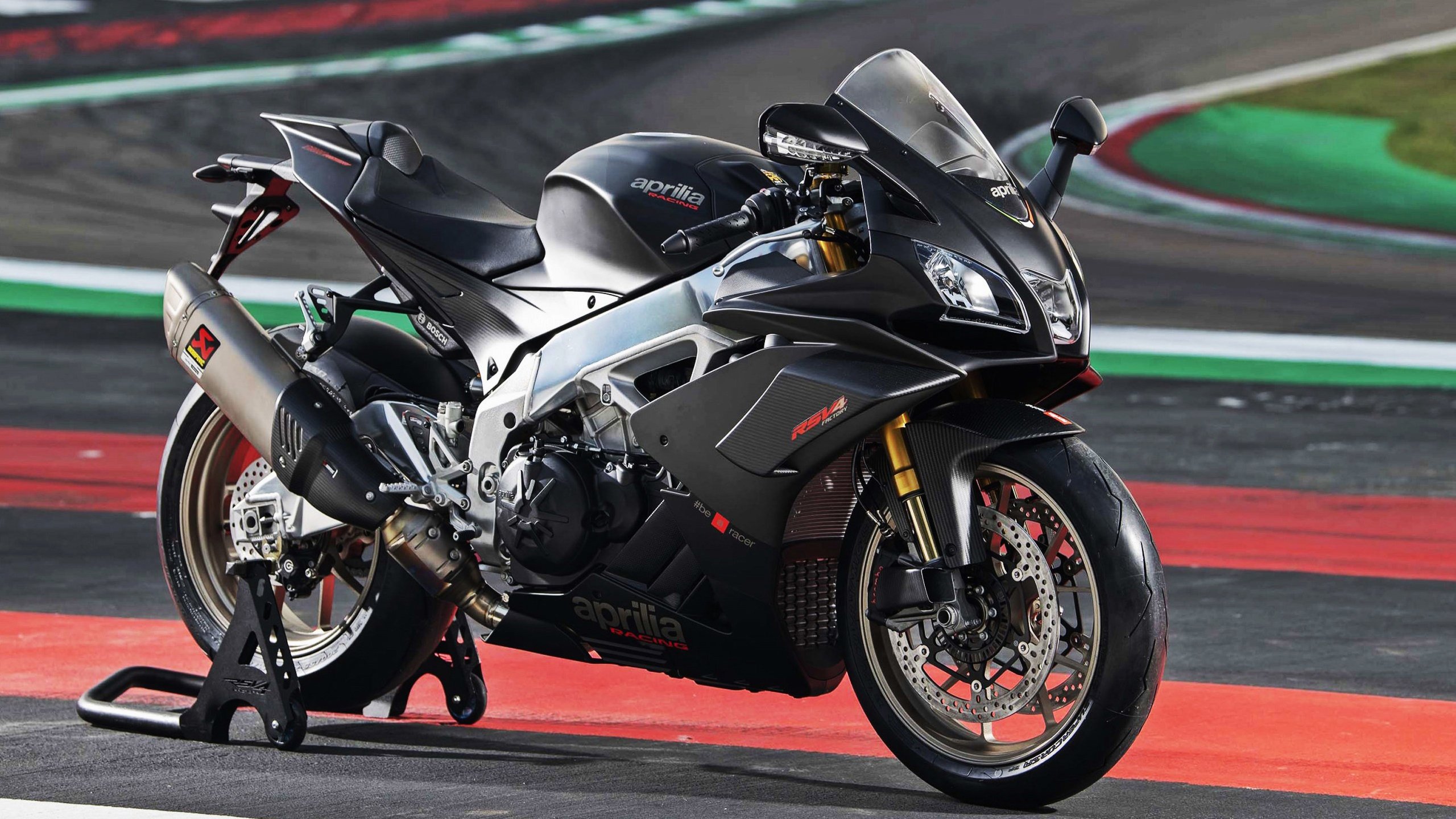 虚幻与真实的界限,当维尼修斯在东决关键战之夜降临篮球场