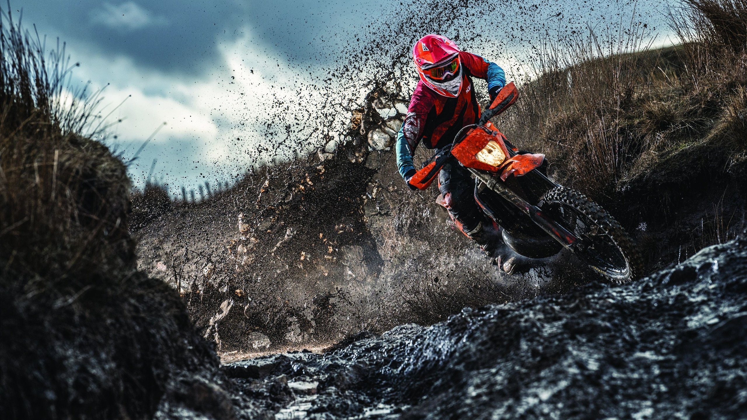 美洲足球的集体宣告,当秘鲁碾压韩国,迪马利亚在德比接管比赛