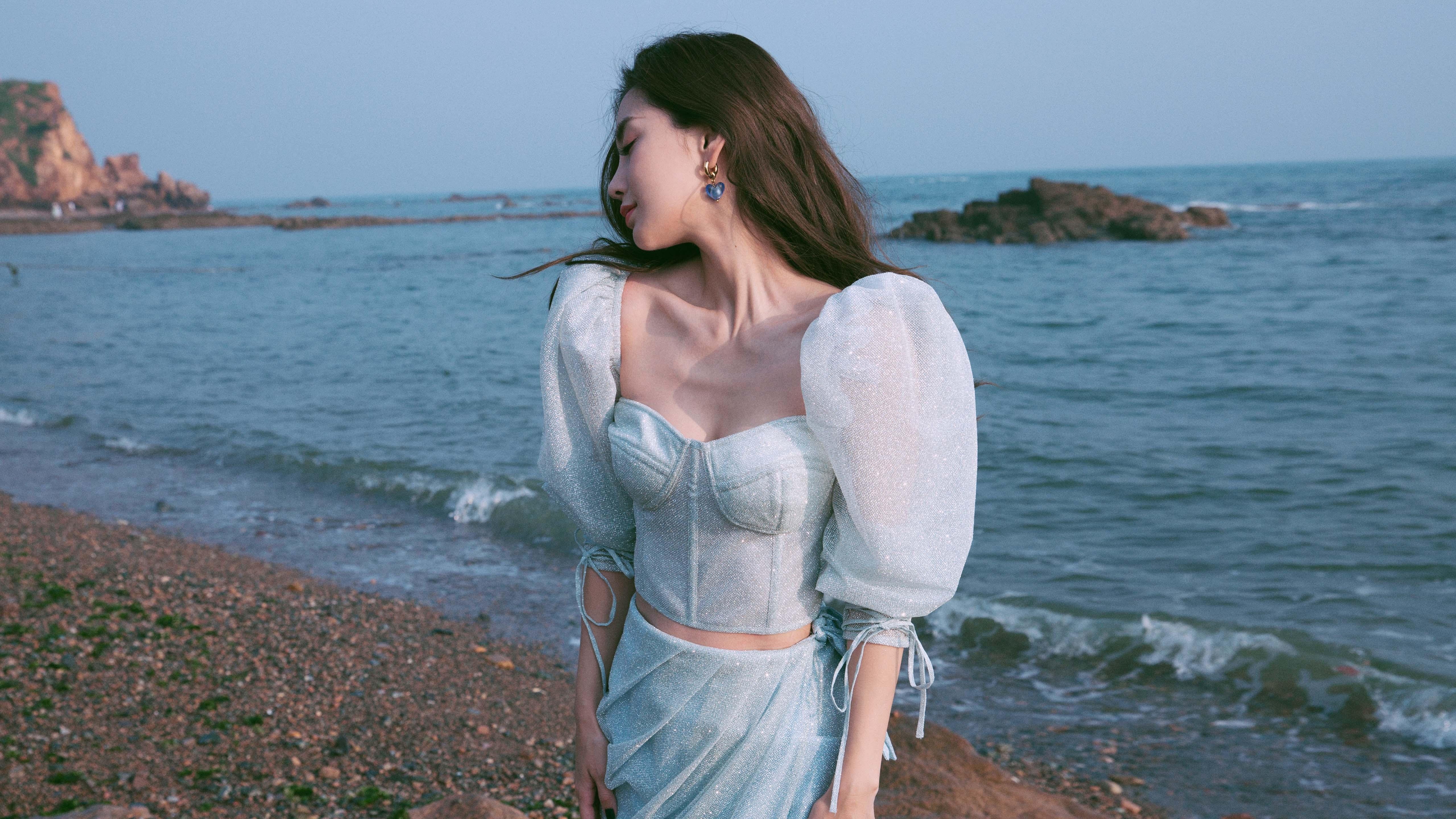 高原孤星与欧陆烽火，当玻利维亚险胜比利亚雷亚尔，姆巴佩正在平行时空中点燃世界