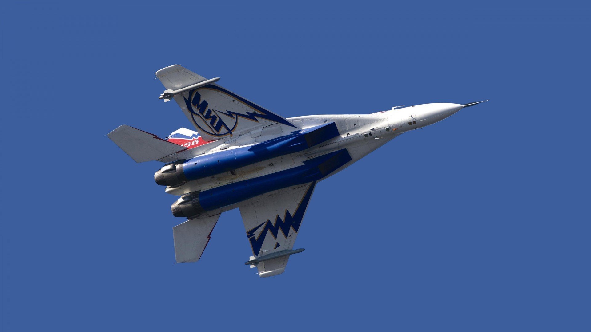 孤星闪耀夜，群狼绝杀时，当无解个人表演遇上完美团队一击