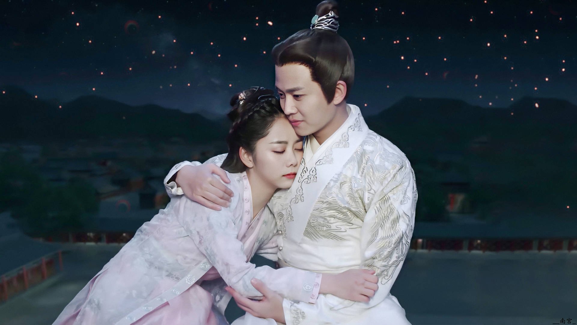 亚洲铁卫的爆发与欧洲铁骑的突围，个人英雄主义与团队至上的现代足球镜像