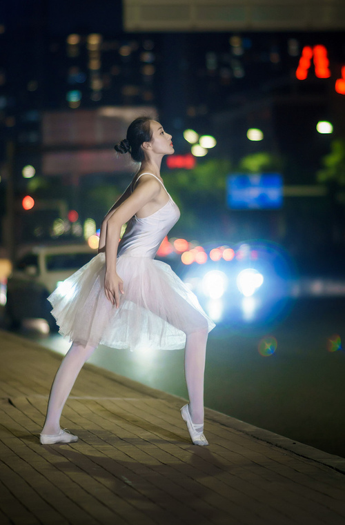 蓝红交响曲，在多伦多寒夜，塔图姆写下他的北境诗篇